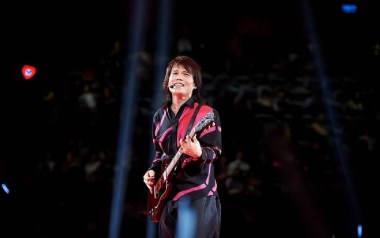 《美丽新世界吉他谱》伍佰_G调指法扫弦版弹唱谱_高清六线谱