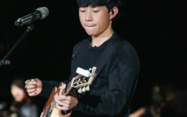 《小树吉他谱》赵雷_C调扫弦版弹唱六线谱_高清图片谱