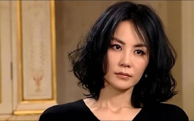 《执迷不悔吉他谱》王菲_C调原版六线谱_弹唱教学视频