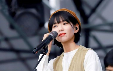 《云烟成雨指弹谱》房东的猫_原版独奏六线谱_指弹吉他教学