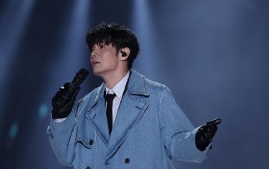 《都一样吉他谱》李荣浩_A调弹唱六线谱_高清图片谱