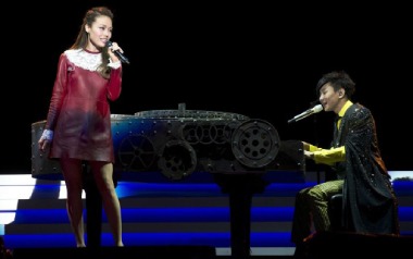 《这就是爱吗指弹谱》林俊杰/容祖儿_原版指弹六线谱_吉他独奏谱