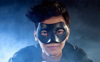 《海绵宝宝吉他谱》回音哥_A调原版六线谱_弹唱教学视频