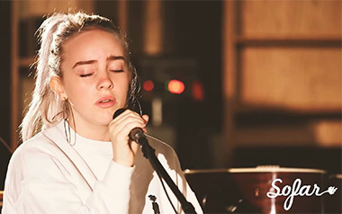 《Six Feet Under吉他谱》Billie Eilish_D调原版弹唱谱_高清六线谱