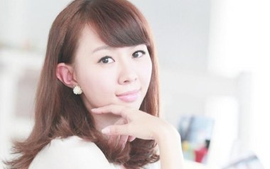 《拜年吉他谱》卓依婷_C调原版弹唱六线谱_高清图片谱