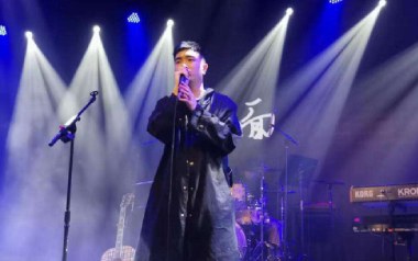 《Gorgeous吉他谱》沈以诚_C调原版弹唱六线谱_高清图片谱