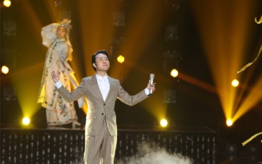 《刚好遇见你吉他谱》李玉刚_C调指法六线谱_弹唱教学视频
