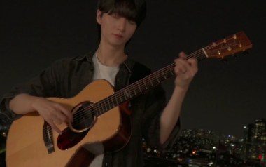 《Blue指弹吉他谱》郑成河_原版指弹六线谱_吉他独奏谱
