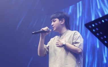 《守护着我的光吉他谱》李巍V仔_C调原版弹唱六线谱_高清图片谱