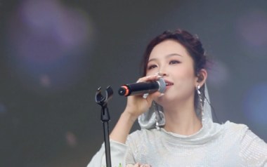 《春色悠悠不及你荡漾吉他谱》陈婧霏_G调原版弹唱谱_高清六线谱