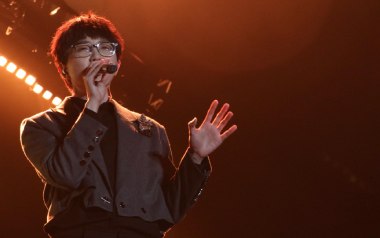 《像我这样的人吉他谱》毛不易_C调指法六线谱_弹唱教学视频