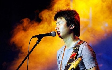 《美丽的梭罗河吉他谱》李志_E调原版弹唱六线谱_高清图片谱