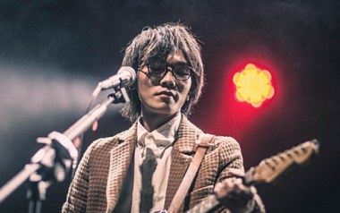 《灯光吉他谱》谢震廷_C调原版弹唱六线谱_高清图片谱