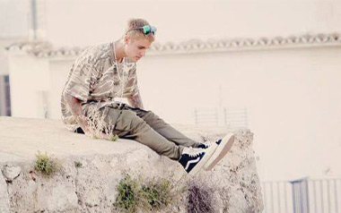《Love Yourself吉他谱》Justin Bieber_C调弹唱谱_高清六线谱