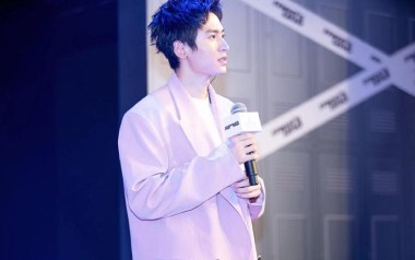 《吉他谱》张哲瀚_C简单版弹唱六线谱_高清图片谱