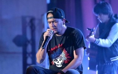 《搬家吉他谱》张震岳_A调原版弹唱六线谱_高清图片谱