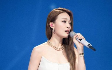 《小小吉他谱》容祖儿_C调原版六线谱_弹唱示范视频