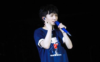 《触不可及吉他谱》周深_C调原版弹唱六线谱_高清图片谱