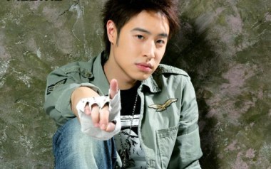 《爱上未来的你吉他谱》潘玮柏_G调原版弹唱六线谱_高清图片谱