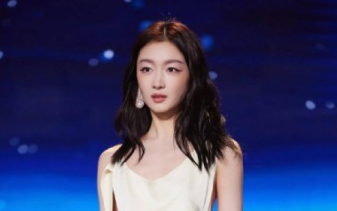 《不完美女孩吉他谱》周冬雨_G调原版弹唱谱_图片六线谱