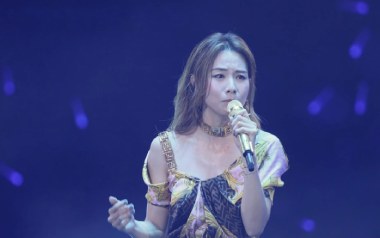 《他不准我哭吉他谱》邓丽欣_C调原版弹唱六线谱_高清图片谱