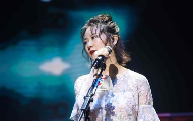 《一棵会开花的树吉他谱》谢春花_C调弹唱六线谱_高清图片谱