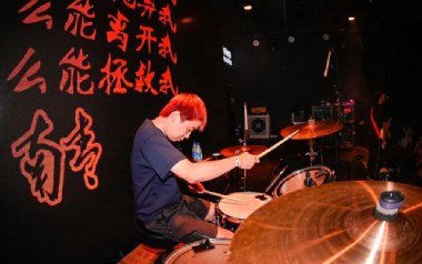 《秋日苦难吉他谱》南青乐队_G调扫弦版弹唱六线谱_高清图片谱