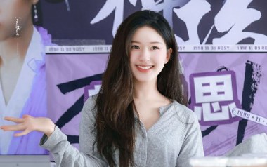 《只想把你偷偷藏好吉他谱》赵露思_G调弹唱六线谱_高清图片谱