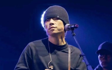 《九月的歌吉他谱》夏小虎_C调弹唱六线谱_高清图片谱