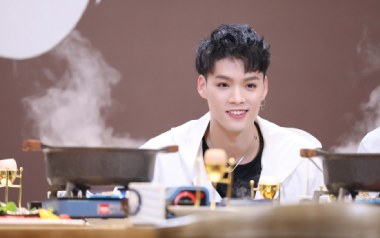 《一个人去巴黎吉他谱》董又霖_G调原版弹唱六线谱_高清图片谱