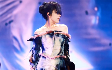 《飞女正传吉他谱》杨千嬅_C调原版弹唱六线谱_高清图片谱