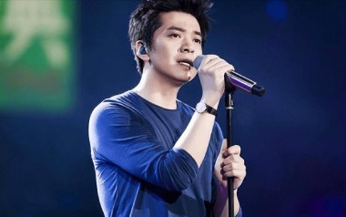《消失的月光吉他谱》李健_E调原版弹唱六线谱_高清图片谱