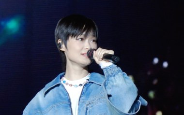 《冬天快乐吉他谱》李宇春_G调原版弹唱六线谱_高清图片谱
